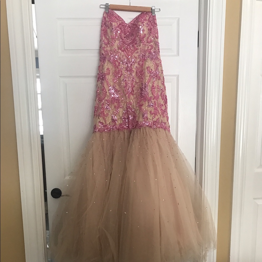 Prom dress or homecoming dress make offers